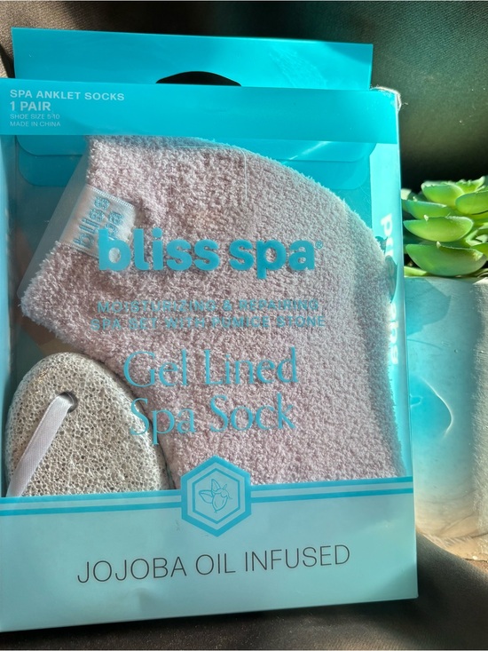 Bliss Other - Bliss Spa jojoba infused Spa Socks and pumice stone